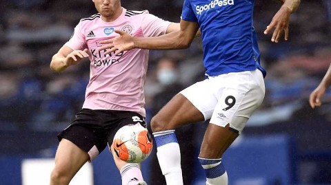 太妃糖甜蜜复仇，蓝狐苦陷不胜泥潭：回顾埃弗顿二比一力克莱斯特城