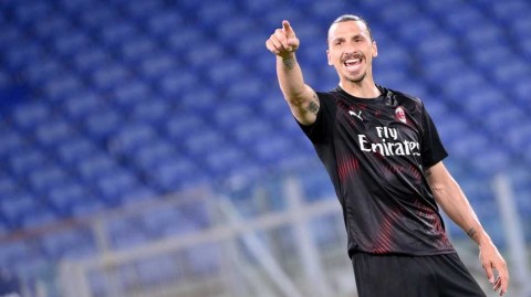 天神下凡怒指教头，瑞典足球内部分裂？伊布与安德森的恩怨始末