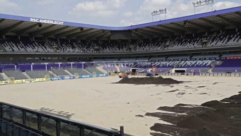 紫白军团焕新巢，安德莱赫特主场翻新工程启航