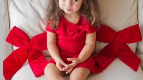 卡塞米罗携全家老小欢度圣诞，温馨聚餐尽显铁腰柔情