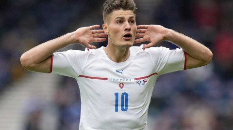 欧洲杯新星闪耀：豪门猎手已悄然就位