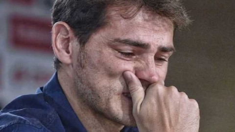 传奇永不落幕：足坛巨星那些催人泪下的告别瞬间