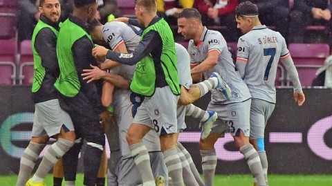 欧协联小组赛苏格兰哈茨主场惨败土耳其伊斯坦布尔