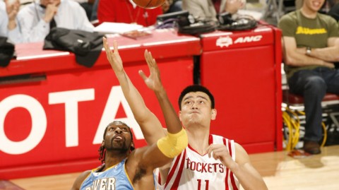 2026回溯经典：姚明内内禁区肉搏，姚麦连线引爆时代泪点