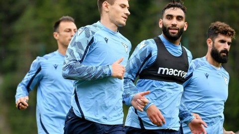 蓝鹰振翅奥龙佐，萨里时代从每一滴汗水起航