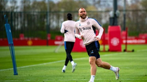 红魔训练场风云：冲刺英超的关键备战