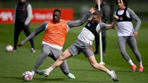 利物浦决战前夕训练纪实 轻松氛围暗藏玄机