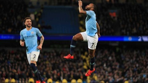 斯特林帽子戏法点亮蓝月 曼城攻击群奏响华丽乐章