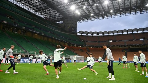 蓝衣军团集结圣西罗，曼奇尼迎战老对手西班牙