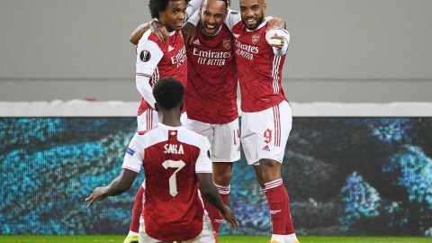 欧联杯惊魂夜：奥巴梅扬双响绝杀，阿森纳总分4比3本菲卡晋级