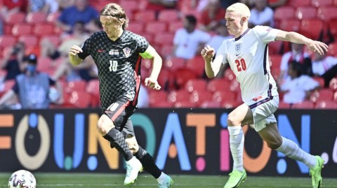 莫德里奇：克罗地亚足球的永恒传奇，横跨青春的欧洲杯进球丰碑