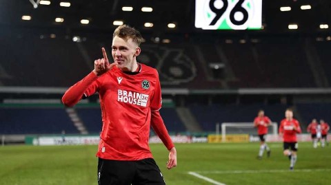 汉诺威主场三球完胜门兴 德国杯赛场再演惊天冷门