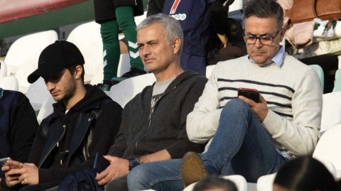 穆里尼奥下课返葡乡，看台静观塞图巴尔战