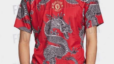 红魔贺岁披龙纹 曼联新春限量版球衣谍照赏析