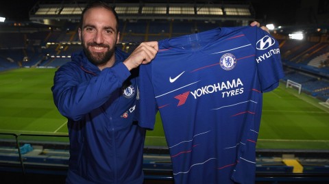 蓝桥终迎烟枪，伊瓜因空降斯坦福桥再续师徒前缘