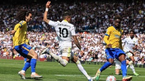 巴西飞翼圆梦诺坎普 拉菲尼亚正式加盟巴塞罗那