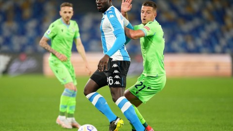 蓝鹰折翼，那不勒斯主场五球狂欢点燃马拉多纳球场