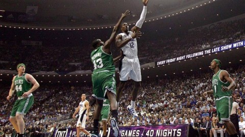 二〇二六季后赛经典重温：绿军魔兽抢七恩怨录