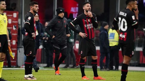 红黑军团意大利杯黯然出局 十人都灵加时绝杀铸就冷门