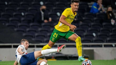 王者归来！凯恩双响炮领衔，热刺主场完胜费雷拉上演欧协联逆转好戏