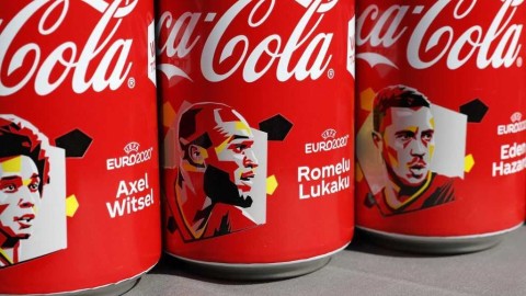 数字绿茵传奇：比利时足协携手众品牌，演绎球员头像艺术新篇章