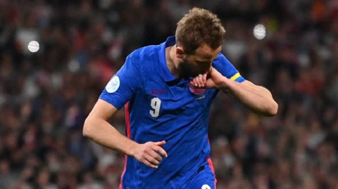 凯恩追平传奇并列队史射手榜次席 英格兰逆转瑞士延续不败纪录