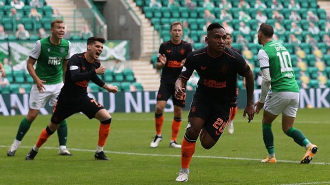 苏超激战：希伯尼安二比二战平流浪者，钢铁防线终告破