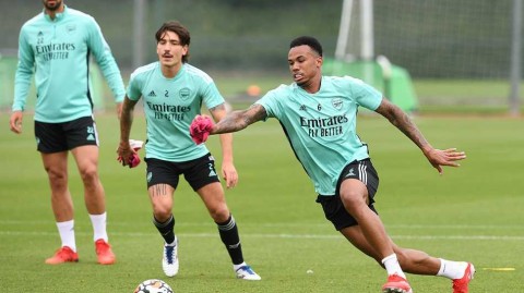 伦敦雨夜下的蓄力：枪手众将苦练，静候伊蒂哈德风暴