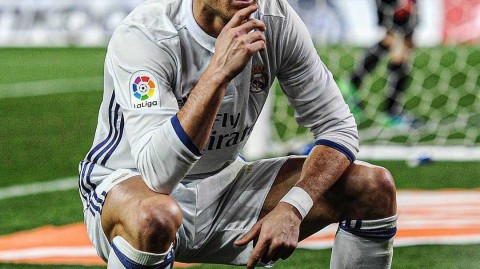 绿茵场上的灵魂独白：那些进球后的经典瞬间，C罗梅西你爱哪一款