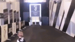 萌翻都灵！拉姆塞带儿子“上班”，尤文新援的温情首秀