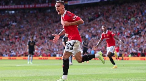 红魔梦剧场力斩枪手 曼联破阿森纳全胜金身