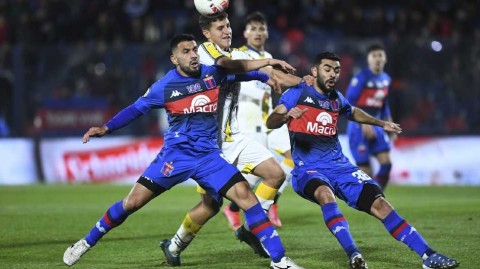 泰格雷主场力克罗萨里奥中央 雷特吉双响锁定胜局