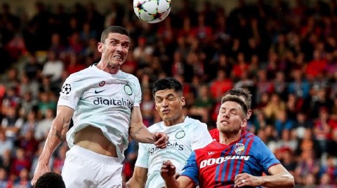 蓝黑军团客场奏凯  欧冠征程强势启航