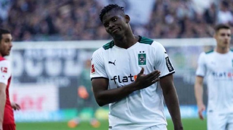 摩纳哥签约门兴前锋恩博洛开启新征程