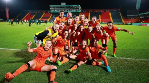 橙衣军团奏凯哥斯达黎加 非洲黑马止步八强战