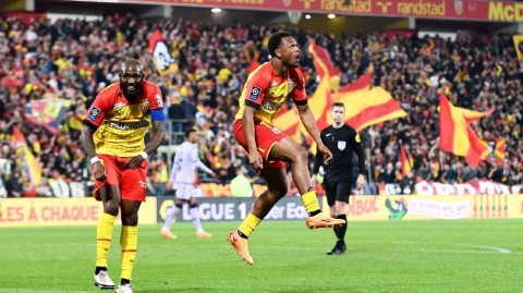 朗斯完胜摩纳哥锁定欧冠资格