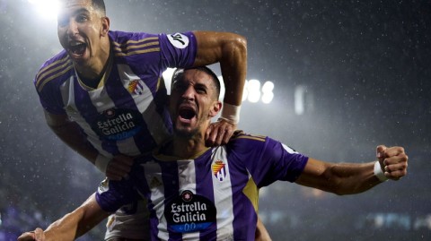 西甲激战：巴拉多利德主场大胜塞尔塔，激情四射的绿茵之夜