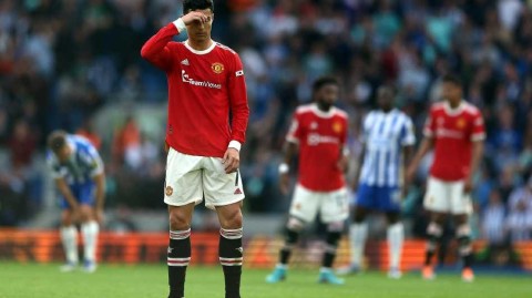 红魔梦碎海滨城 曼联惨败布莱顿无缘欧冠