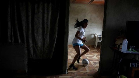 居家隔离不辍斗志，哥伦比亚女足将士的抗疫“特训”