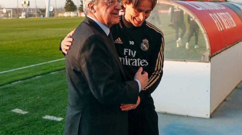 弗洛伦蒂诺亲临督训，银河战舰新年首航展露雄心