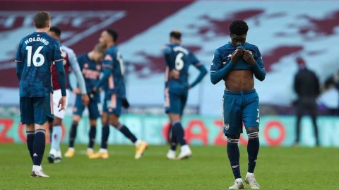 维拉公园的闪电破门与枪手旧将的铜墙铁壁：重温维拉1-0阿森纳的经典一战