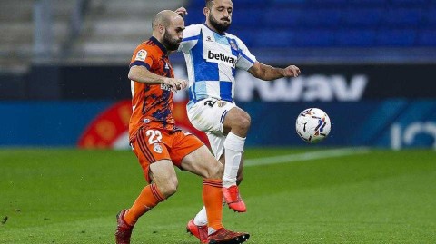 武磊伤缺坐看台，西班牙人用胜利点亮一百二十载荣光