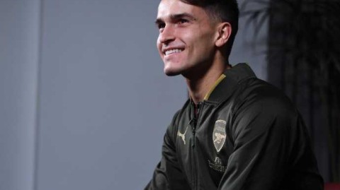 火速融入展雄心，丹尼斯-苏亚雷斯租借阿森纳直奔训练场