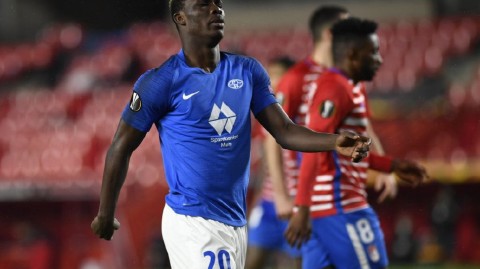 蓝军迎新援科特迪瓦锋线新星达维德福法纳加盟切尔西