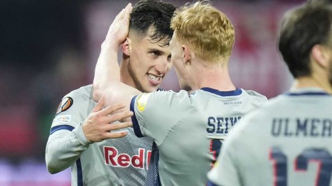 欧联杯赛场红牛绝杀罗马 卡帕多一锤定音