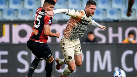 意甲闷战：热那亚主场狂攻无果，零比零维内斯握手言和