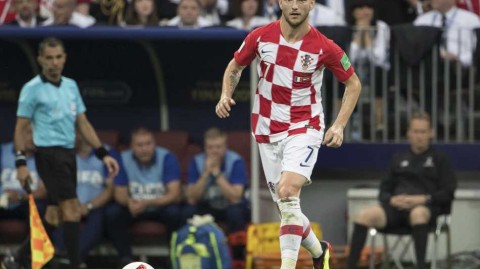 红白格子的心跳：拉基蒂奇与克罗地亚的荣耀与告别