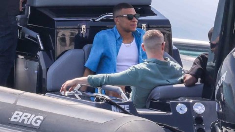 姆巴佩戛纳游艇度假尽享赛后闲暇时光