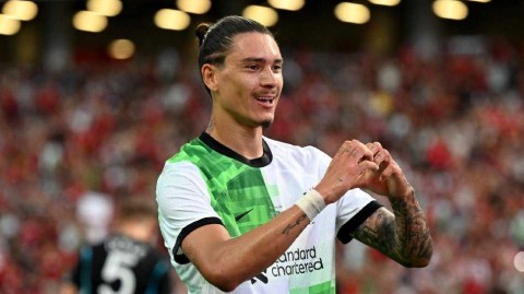 利物浦新加坡四球完胜莱斯特城，青春风暴闪耀季前赛