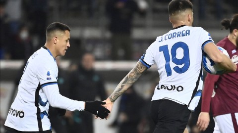 蓝黑军团读秒绝平 桑切斯替补救主于都灵之夜